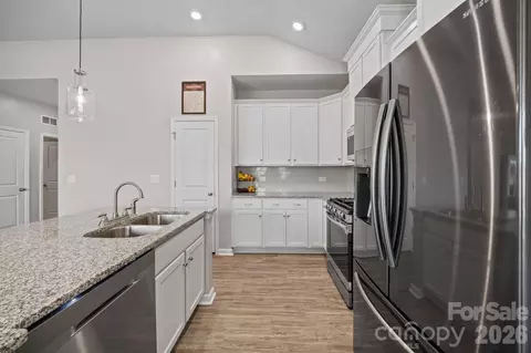 Kitchen - 8147 Mccormick St, Terrell, NC 28682 photo 4 of 6