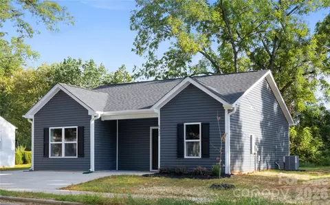6924 Ridge Lane Rd, Charlotte, NC 28262