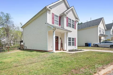 520 E Iredell Ave, Mooresville, NC 28115