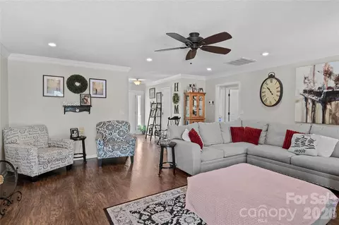 160 Newman Rd, Elkin, NC 28621 photo 10