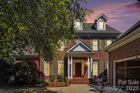 7609 Windaliere Dr, Cornelius, NC 28031