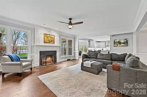 4841 Mountain Point Ln, Charlotte, NC 28216