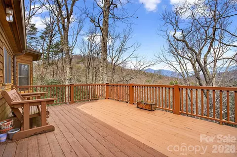 169 Hilltop Rd, Black Mountain, NC 28711