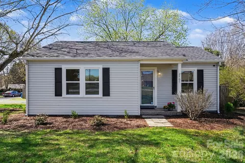 2407 4th Ne St NE, Hickory, NC 28601