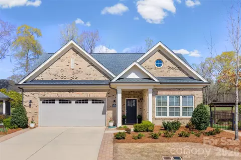 5232 Courtyard Ln, Belmont, NC 28012
