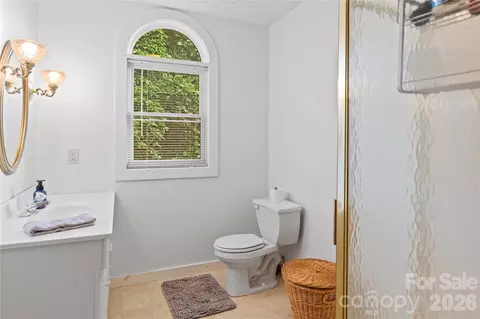 Bath - 197 Fairview Dr, Traphill, NC 28685 photo 3 of 4