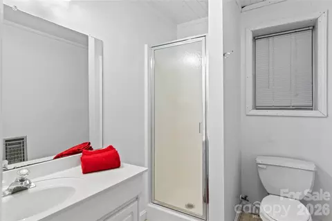 Bath - 197 Fairview Dr, Traphill, NC 28685 photo 4 of 4