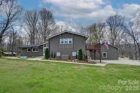 46 Mountain View Dr, Arden, NC 28704