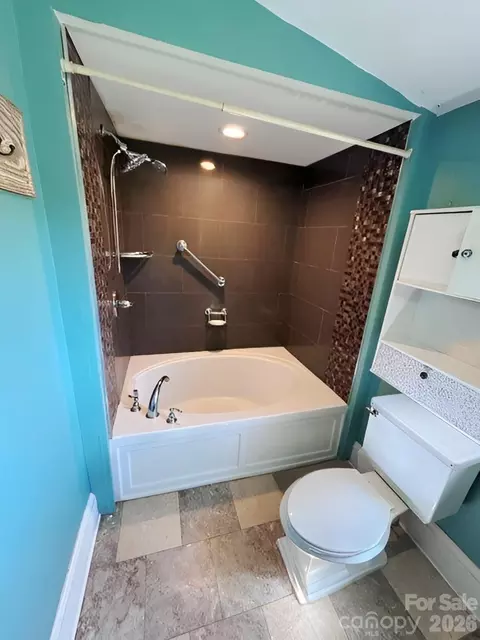 Bath - 202 E Central Ave, Catawba, NC 28609 photo 2 of 3