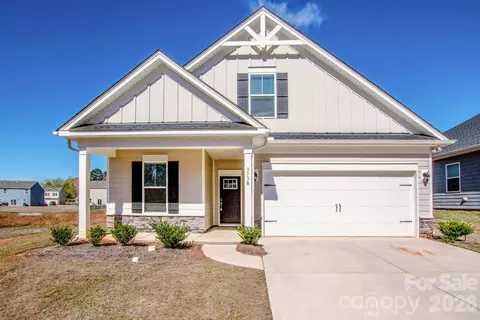 3730 Berry Dr, Terrell, NC 28682