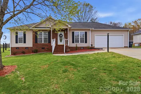 119 Henry Putnam Dr, Cherryville, NC 28021