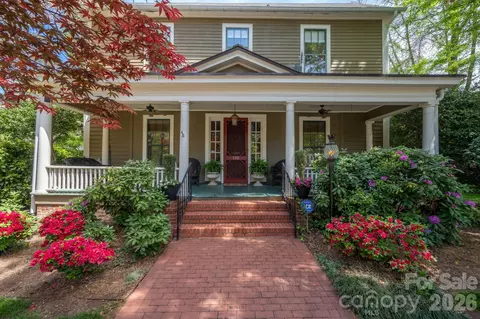 130 N Mulberry St, Statesville, NC 28677