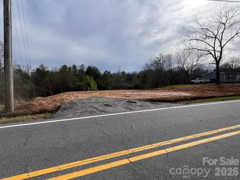 1002 Pinnacle Church Rd, Nebo, NC 28761