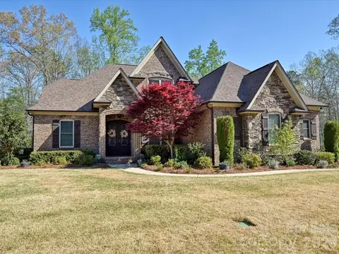 280 Palm Cove Way, York, SC 29745