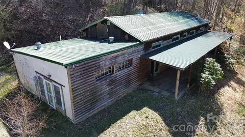 17619 Nc 209 Hwy, Hot Springs, NC 28743