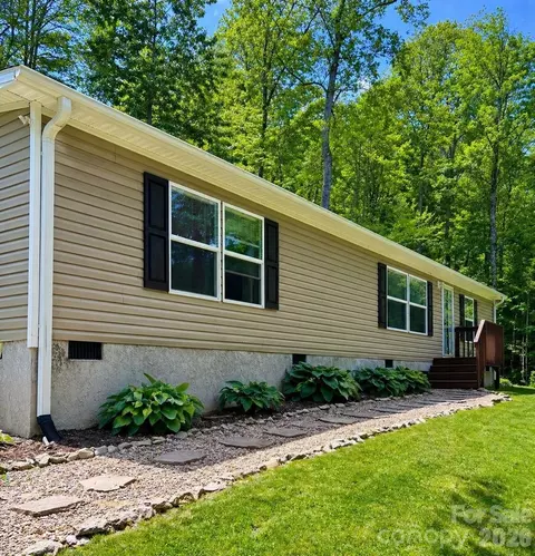 256 Inglewood Cove Rd, Waynesville, NC 28786