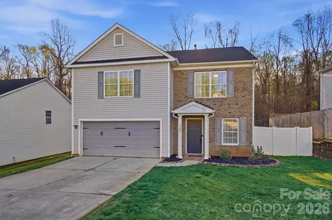 546 River View Dr, Lowell, NC 28098