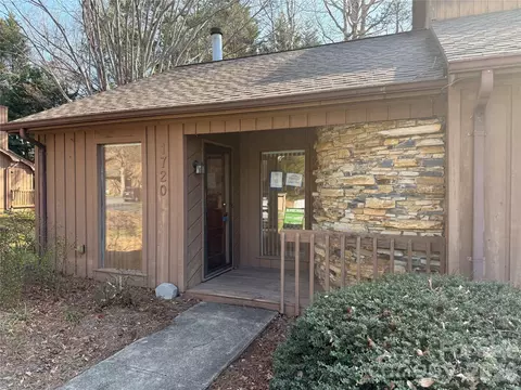 1720 12th Ne St NE, Hickory, NC 28601
