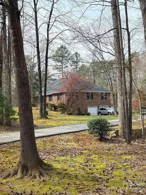 1024 Elmwood Rd, Statesville, NC 28625