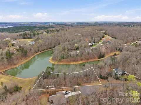 150 Harborgate Dr, Statesville, NC 28625