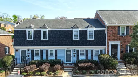 8033 Regent Park Ln, Charlotte, NC 28210