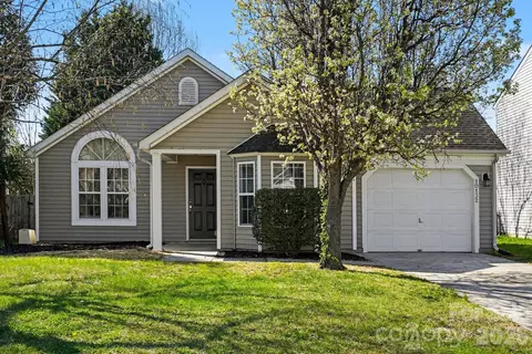 10132 Orchard Grass Ct, Charlotte, NC 28278