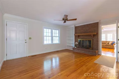 Living - 1224 Loop Rd, Hookerton, NC 28538 photo 2 of 4