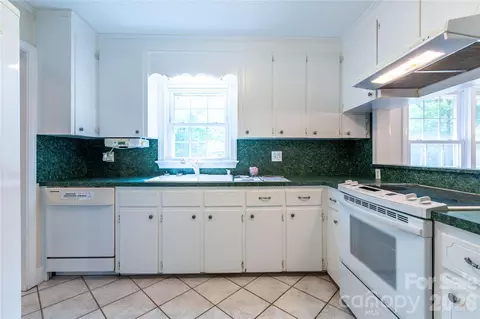 Kitchen - 1224 Loop Rd, Hookerton, NC 28538 photo 1 of 2