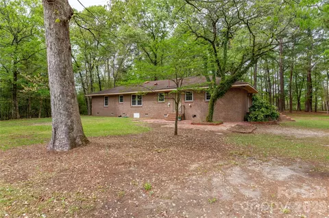Exterior - 1224 Loop Rd, Hookerton, NC 28538 photo 7 of 9