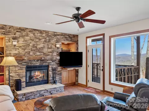 61 Creekside G201 Way #G201, Burnsville, NC 28714