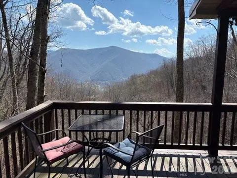 399 Bent Tree Rd, Maggie Valley, NC 28751