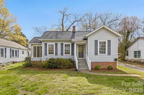 12 Smith St, York, SC 29745