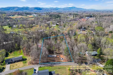 2968 Woodwind Dr, Valdese, NC 28690