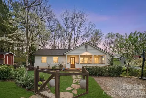 24 Dellwood St, Asheville, NC 28806