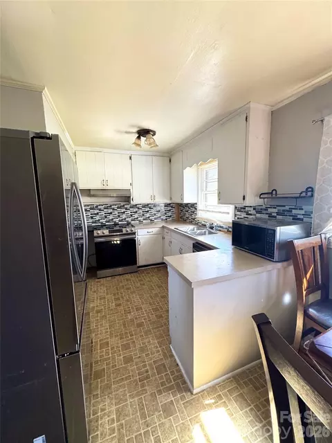 305 Green St, Biscoe, NC 27209 photo 7