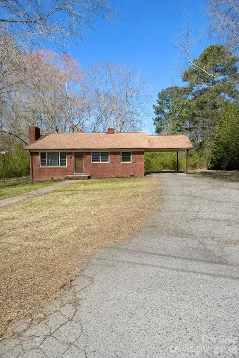 305 Green St, Biscoe, NC 27209