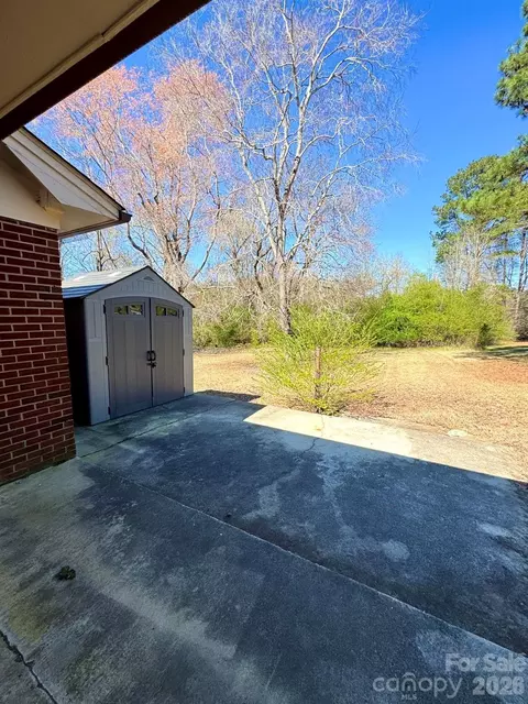 305 Green St, Biscoe, NC 27209 photo 2