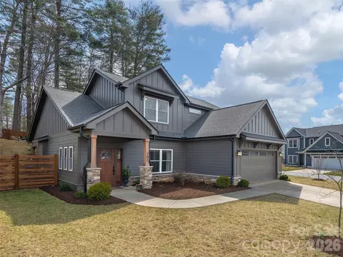 201 Weybridge Dr, Arden, NC 28704