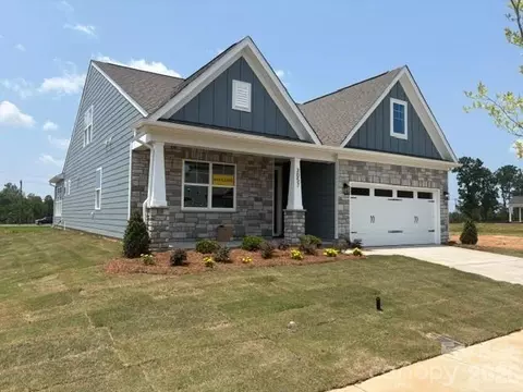 3057 Constitution Ln, Gastonia, NC 28056