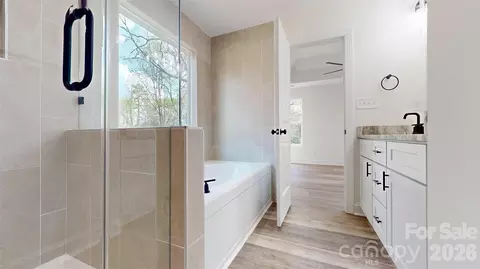 Entry Way - 2902 Sweetgrass Ln, Monroe, NC 28112 photo 8 of 8