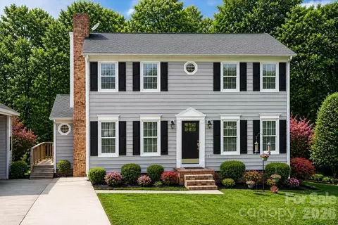 2724 Artesian Ct, Charlotte, NC 28270