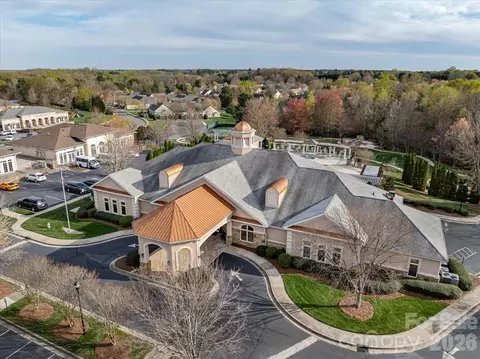 View/Area - 355 Garnet Ct, Fort Mill, SC 29708 photo 2 of 5