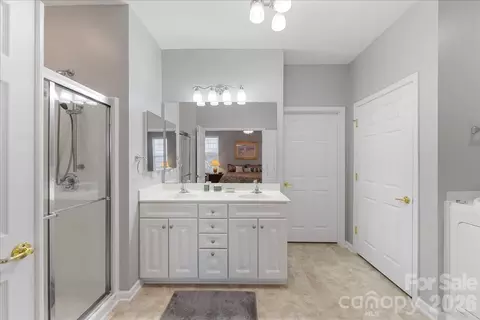 Bath - 355 Garnet Ct, Fort Mill, SC 29708 photo 2 of 4