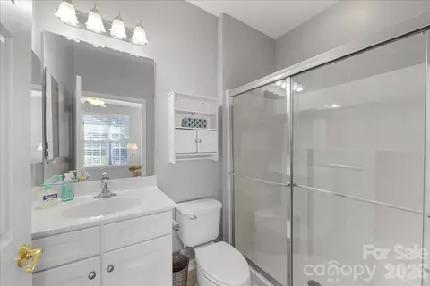 Bath - 355 Garnet Ct, Fort Mill, SC 29708 photo 3 of 4
