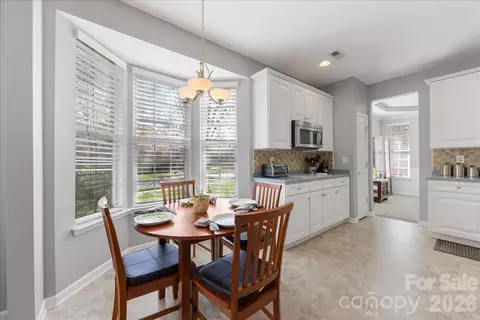 Kitchen - 355 Garnet Ct, Fort Mill, SC 29708 photo 5 of 6