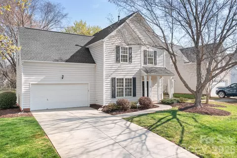 10115 Glencrest Dr, Huntersville, NC 28078
