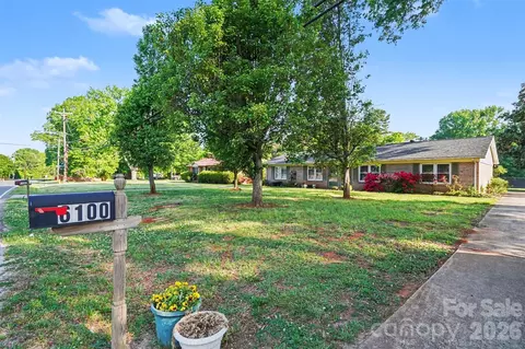 61006102 Pleasant Grove Rd, Charlotte, NC 28216