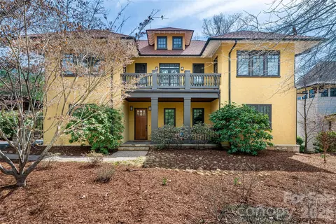 236 Racquet Club Rd, Asheville, NC 28803