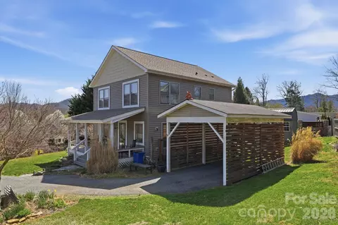 11 Carolina Cor, Black Mountain, NC 28711