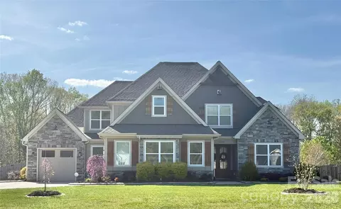 5110 Pond Bluff Dr, Monroe, NC 28112